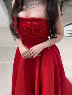 فستان احمر سهرة مطرز الصدر من متجر Alyan