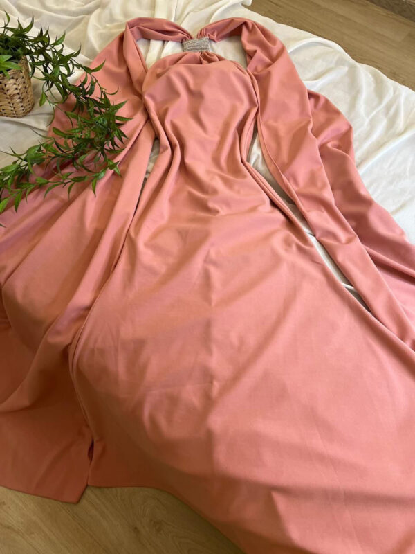فستان وردي عصري من متجر Alyanksa